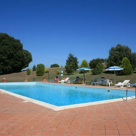 Apartment Chianacce Sleeps 2 Pool