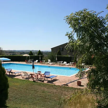 Chianacce Sleeps 2 Pool *
